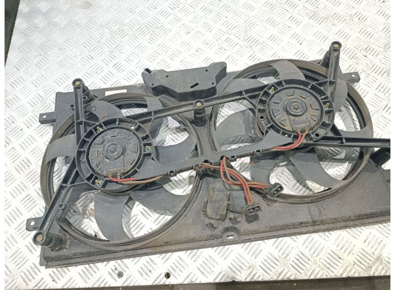 Диффузор вентилятора к Volkswagen Transporter, 1998г.