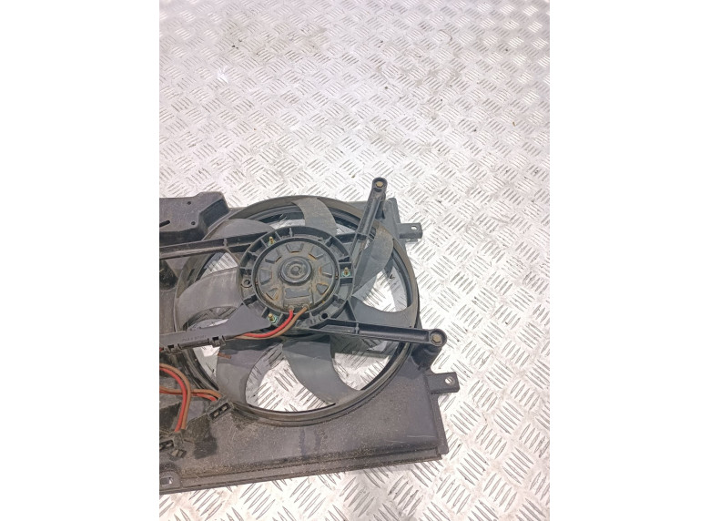 Диффузор вентилятора к Volkswagen Transporter, 1998г.