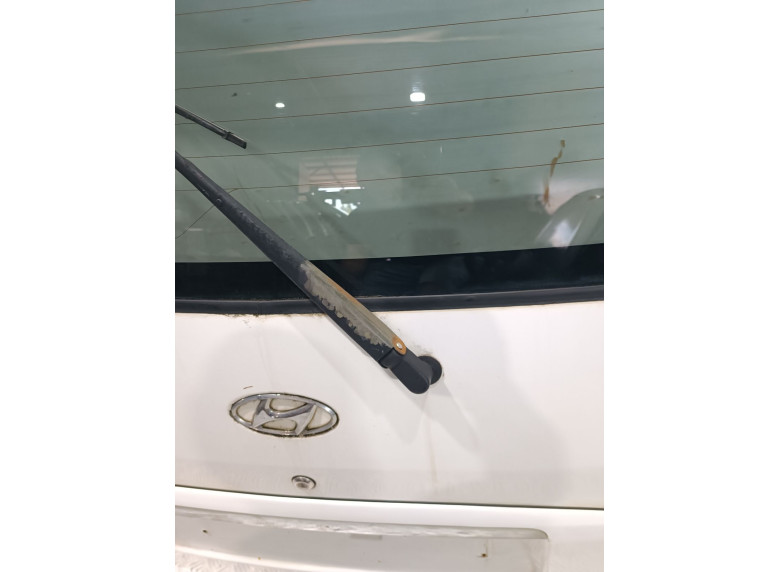Моторчик заднего стеклоочистителя (дворника) к Hyundai H200, 2005г.