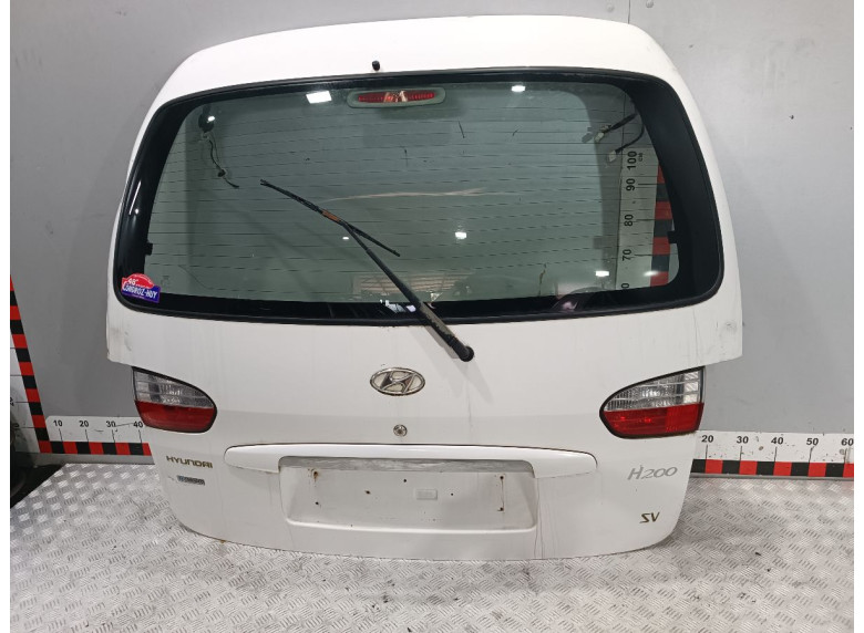 Накладка подсветки номера к Hyundai H200, 2005г.