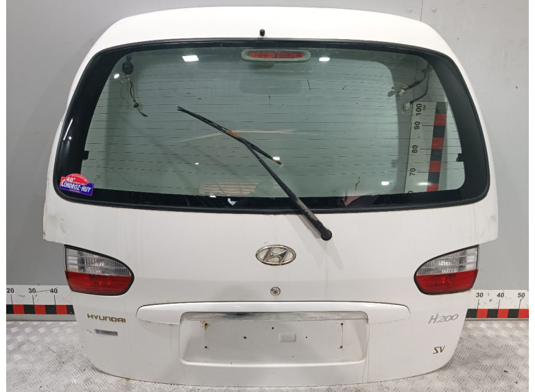 Фонарь крышки багажника левый к Hyundai H200, 2005г.