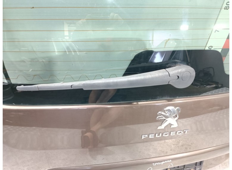 Щеткодержатель задний к Peugeot Partner