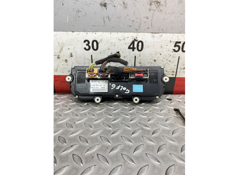 Блок управления печки/климат-контроля к Volkswagen Golf, 2010г.