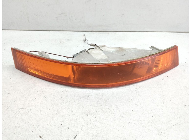 Поворотник правый к Renault Master