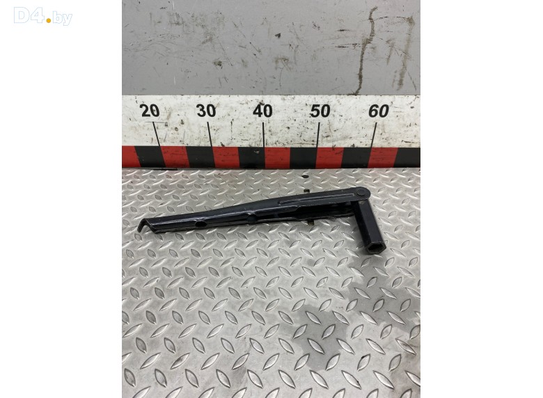 Ключ колесный (балонный) к Chrysler Voyager undefined г.