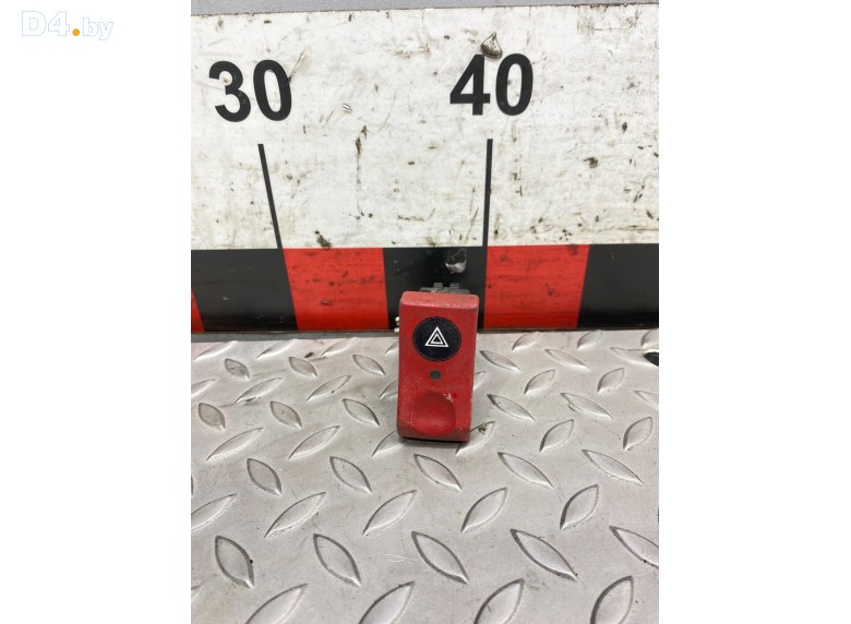 Кнопка аварийной сигнализации к Renault Premium undefined г.