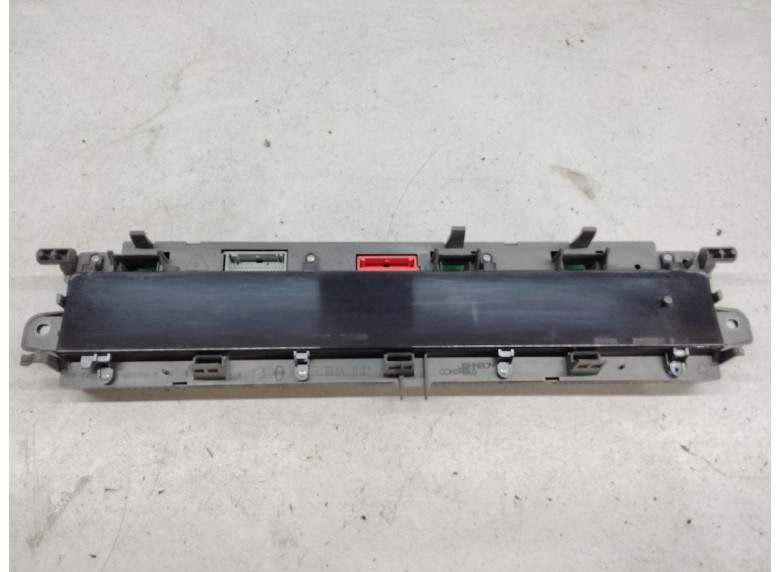 Щиток приборов (приборная панель) к Renault Scenic, 2006г.