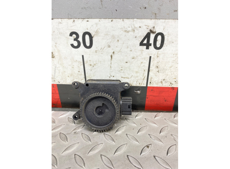 Моторчик заслонки печки к Opel Zafira, 2006г.