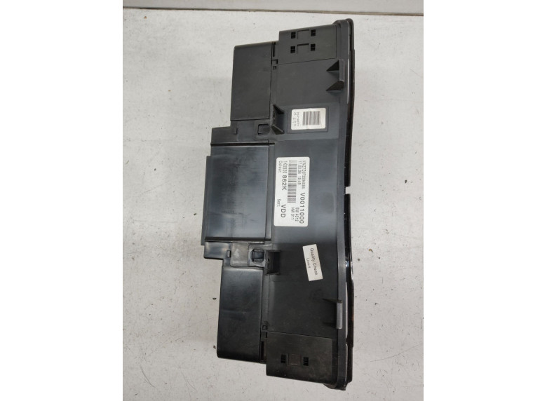 Щиток приборов (приборная панель) к Volkswagen Golf, 2006г.