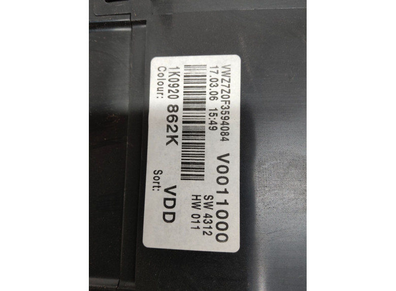 Щиток приборов (приборная панель) к Volkswagen Golf, 2006г.