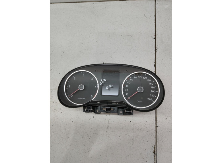 Щиток приборов (приборная панель) к Volkswagen Polo, 2013г.