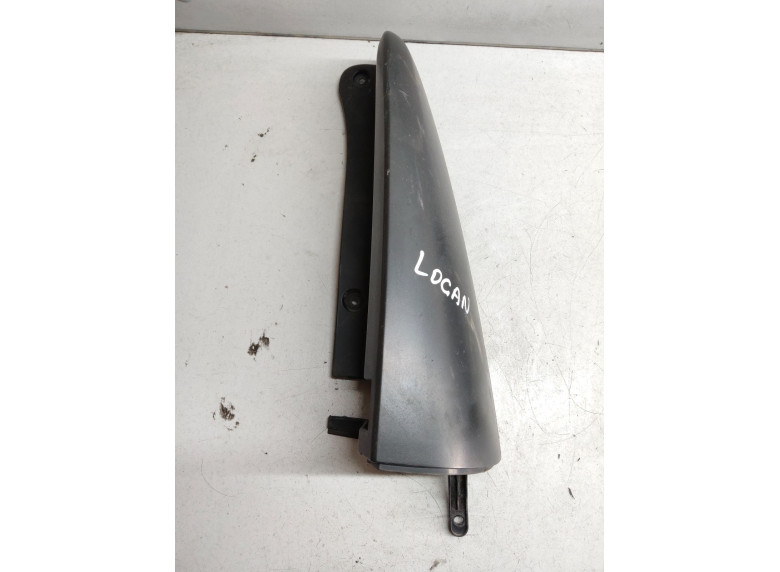 Накладка декоративная к Renault Logan, 2009г.