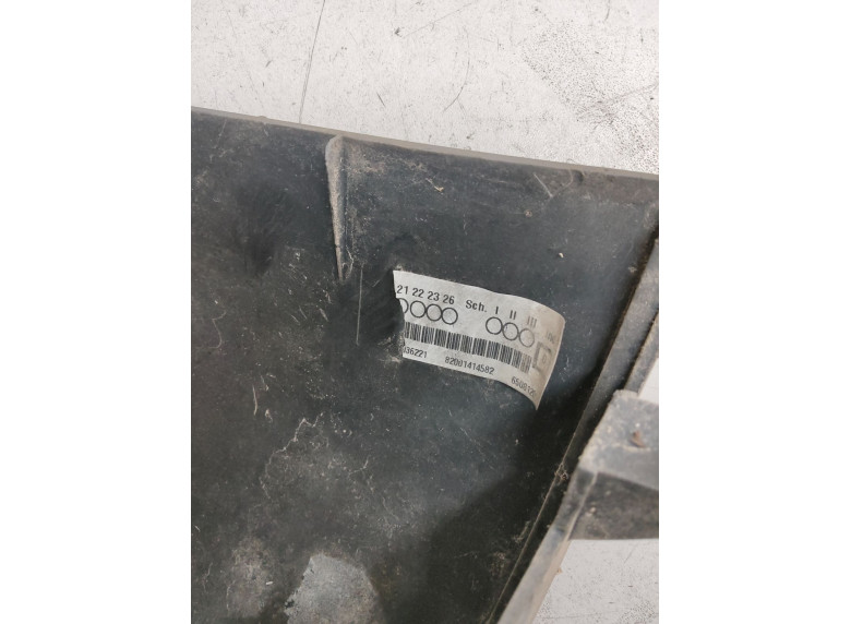 Накладка декоративная к Renault Logan, 2009г.