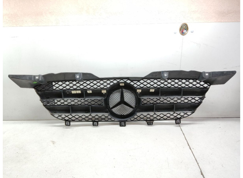 Решетка радиатора к Mercedes Sprinter, 2006г.