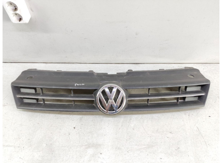 Решетка радиатора к Volkswagen Polo, 2013г.