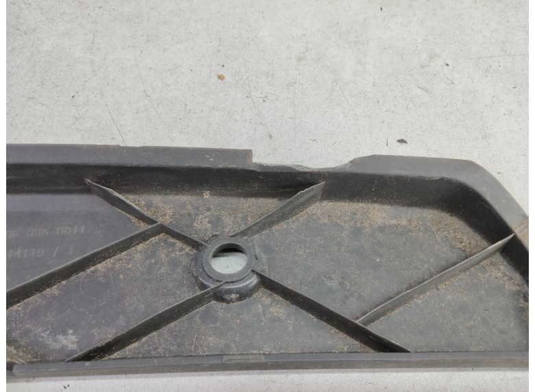 Заглушка (решетка) в бампер передний к Mercedes Sprinter, 2006г.