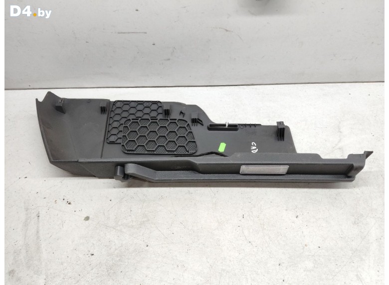 Пластик багажника к Volkswagen Caddy undefined г.