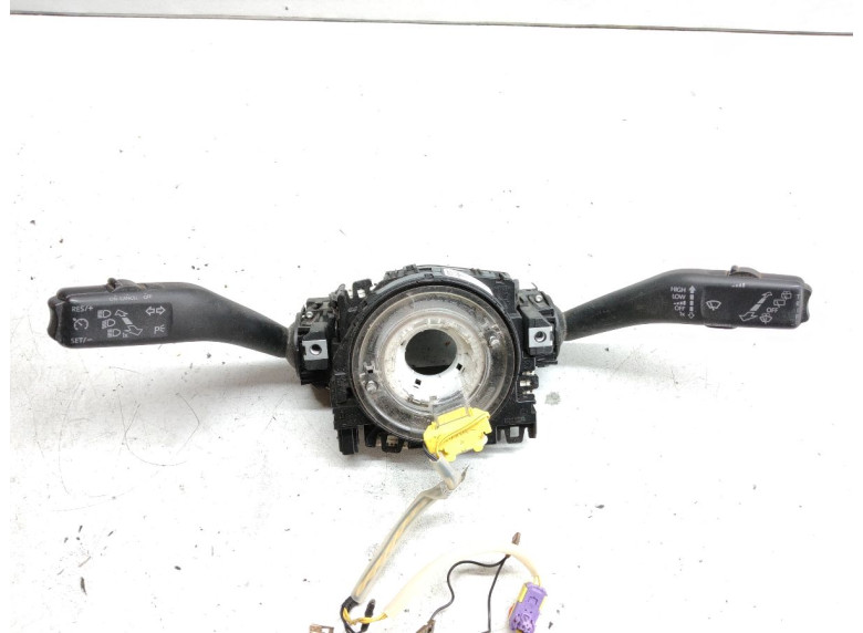 Переключатель подрулевой (стрекоза) к Volkswagen Golf, 2011г.