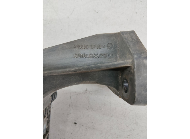 Петля капота к Renault Premium, 2004г.