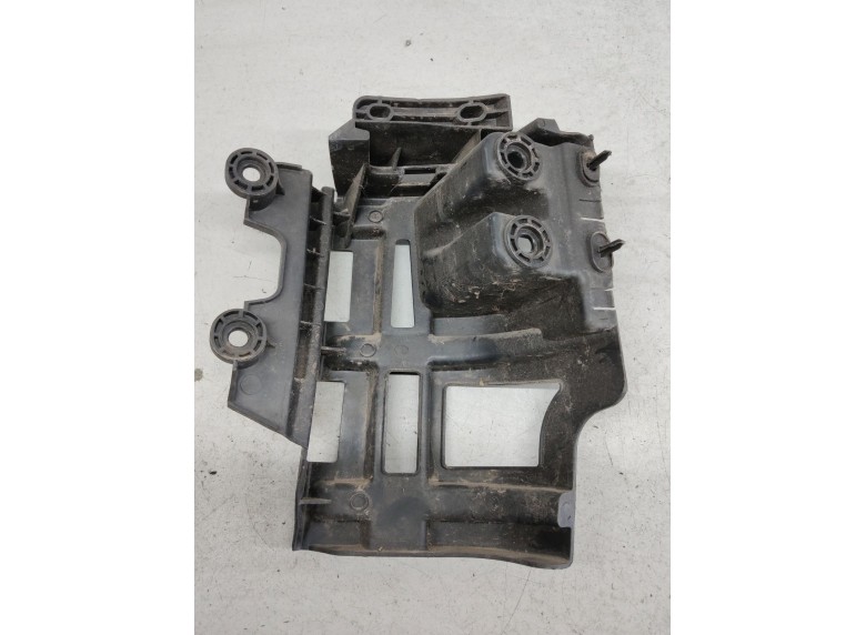 Кронштейн крепления бампера заднего к Кронштейн крепления бампера заднего к Peugeot 5008 undefined г. 5008