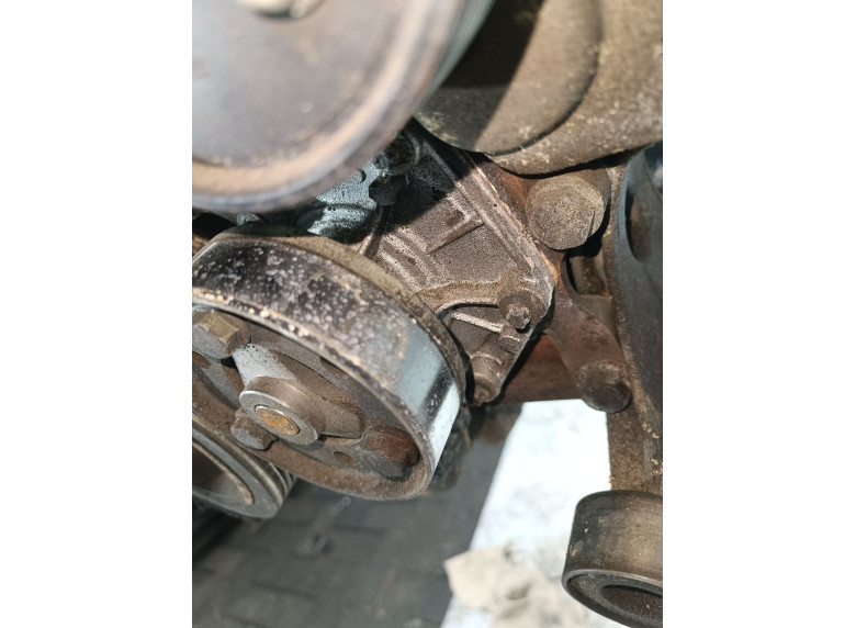 Шкив помпы к Renault Scenic, 2001г.