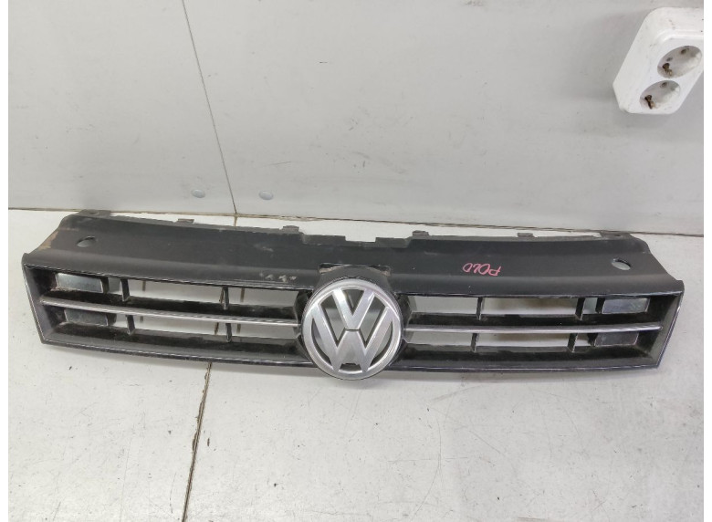 Решетка радиатора к Volkswagen Polo, 2010г.