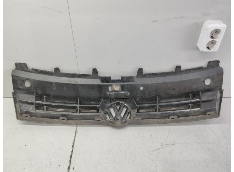 Решетка радиатора к Volkswagen Polo, 2010г.