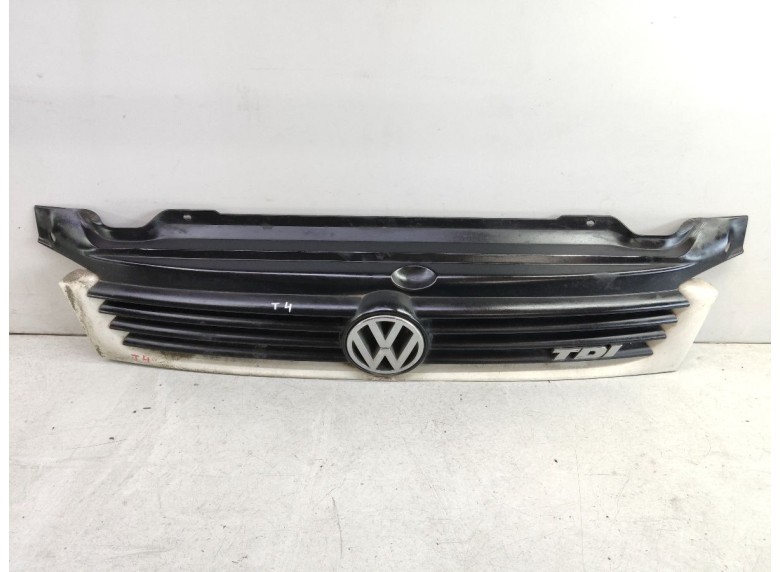 Решетка радиатора к Volkswagen Transporter, 2001г.