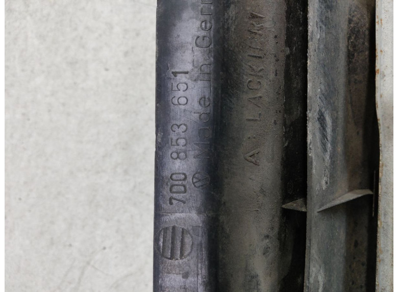 Решетка радиатора к Volkswagen Transporter, 2001г.