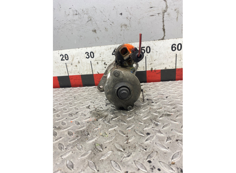 Стартер к Volkswagen Passat, 2010г.