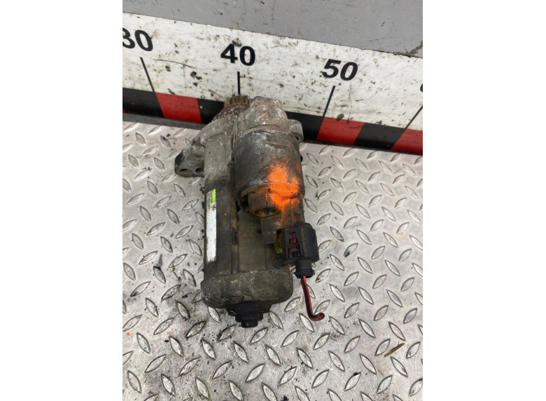 Стартер к Volkswagen Passat, 2010г.