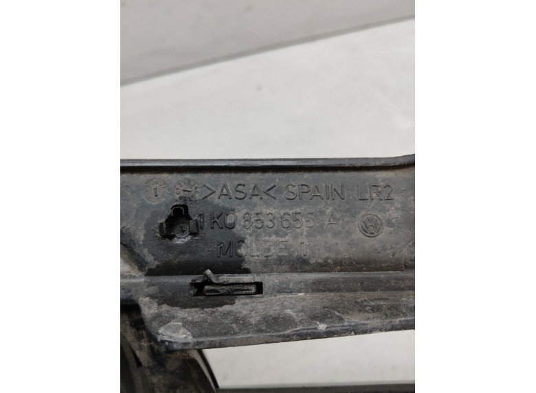 Решетка радиатора к Volkswagen Golf, 2006г.