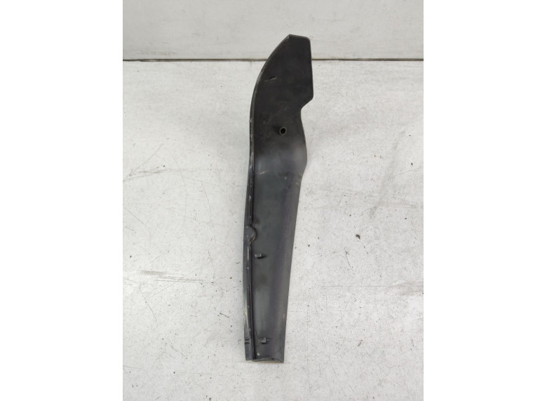 Накладка декоративная к Volkswagen Touran, 2005г.