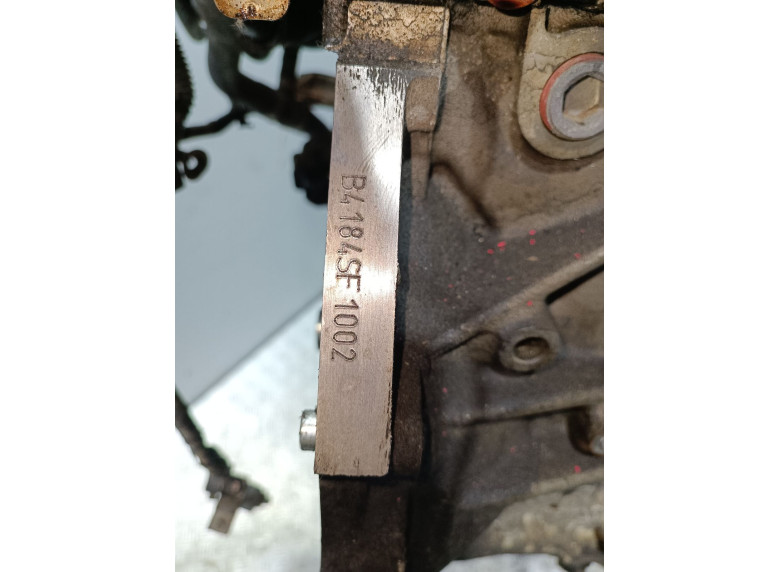 Двигатель к Volvo S40, 2005г.