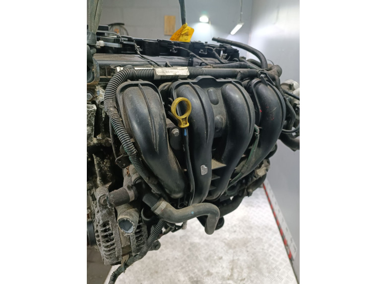 Двигатель к Volvo S40, 2005г.