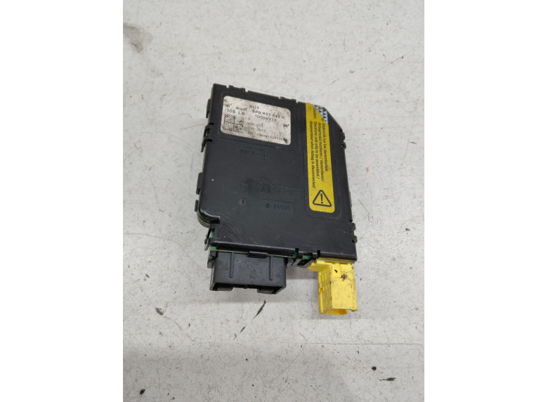 Блок управления подрулевыми переключателями к Audi A3, 2010г.