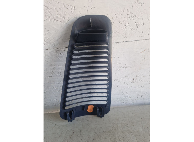 Пластик багажника к Volkswagen Sharan, 2000г.