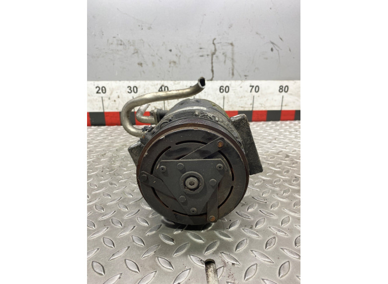 Компрессор кондиционера к Opel Vivaro, 2008г.