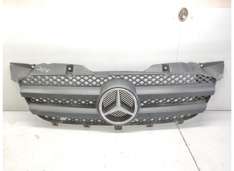 Решетка радиатора к Mercedes Sprinter, 2006г.