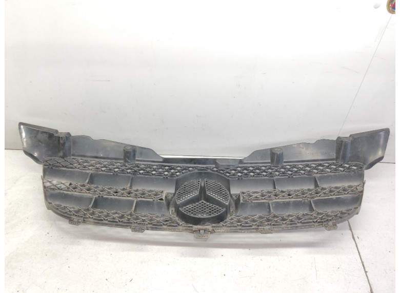 Решетка радиатора к Mercedes Sprinter, 2006г.