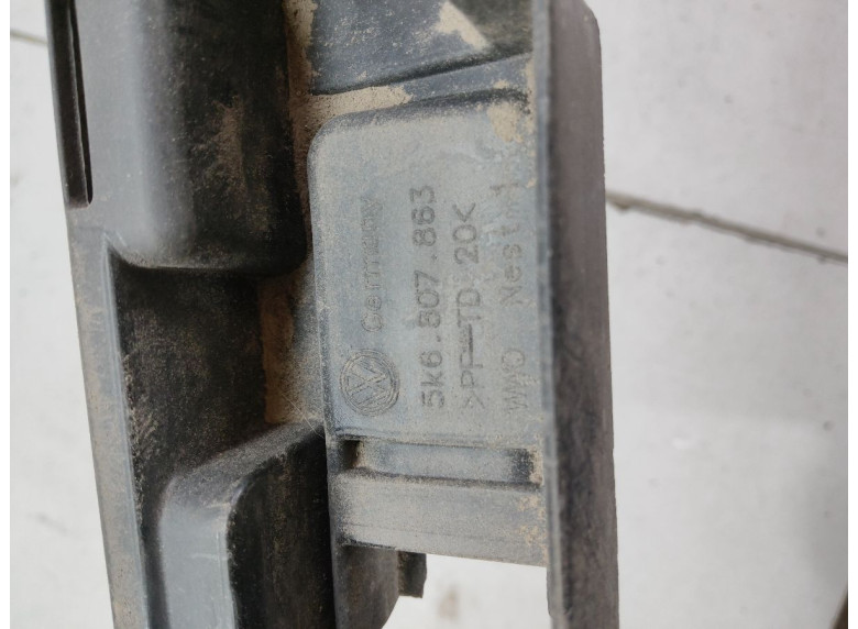 Кронштейн крепления бампера заднего к Volkswagen Golf, 2011г.