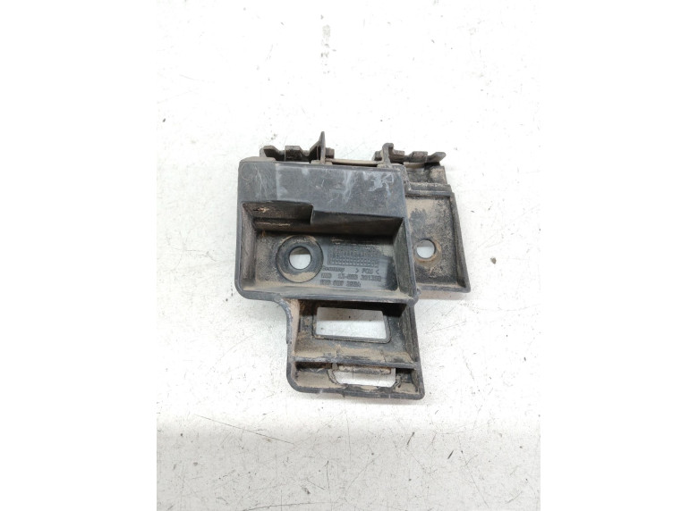 Кронштейн крепления бампера заднего к Volkswagen Golf, 2011г.