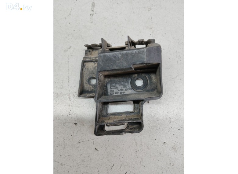 Кронштейн крепления бампера заднего к Volkswagen Golf undefined г.