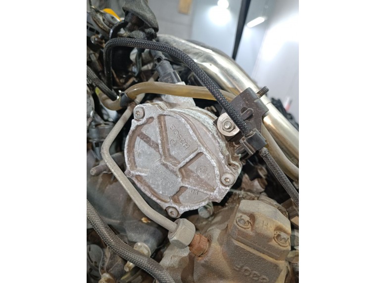 Насос вакуумный к Peugeot 807