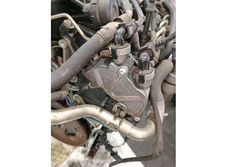 Насос вакуумный к Peugeot 607