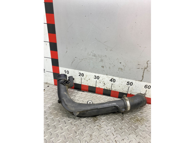 Патрубок интеркулера к Volkswagen Golf, 2009г.