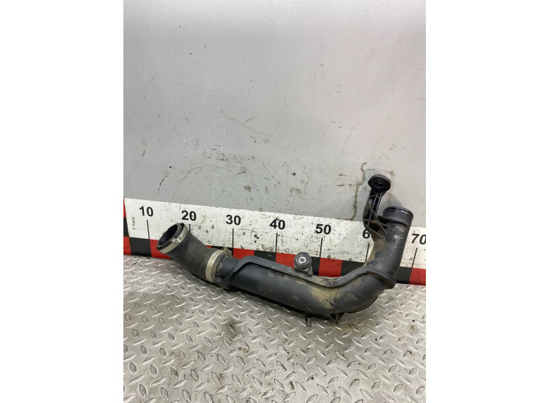 Патрубок интеркулера к Volkswagen Golf, 2009г.