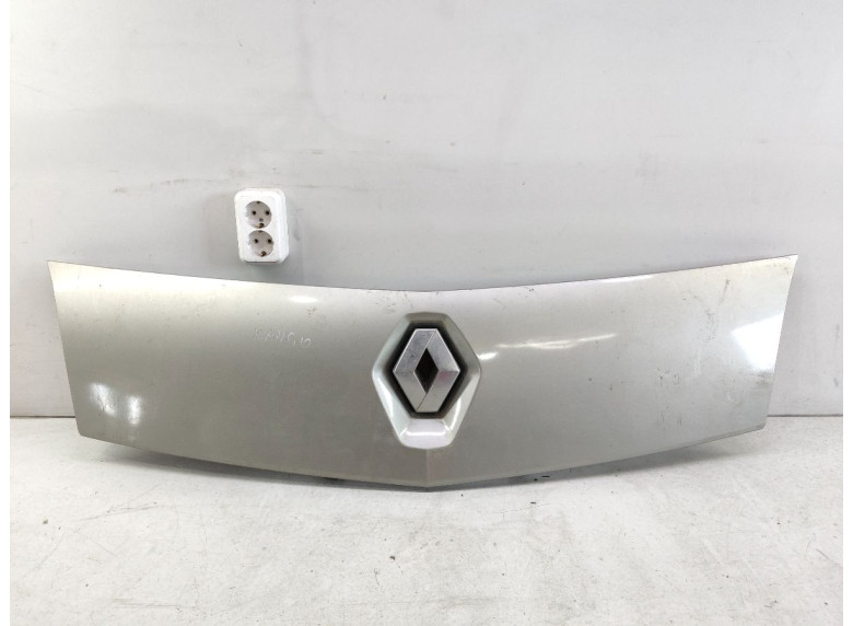 Решетка радиатора к Renault Kangoo, 2011г.