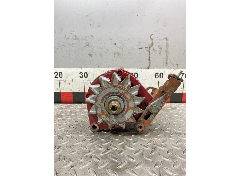 Генератор к Mercedes E W123, 1985г.