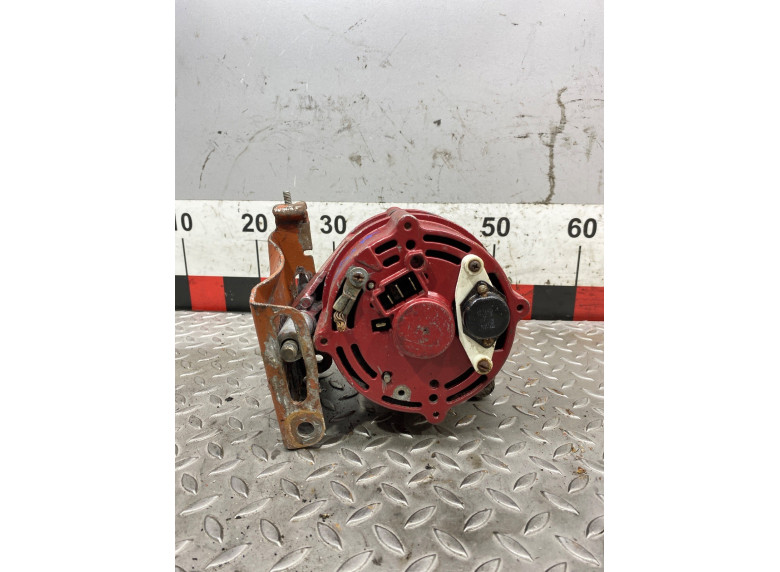 Генератор к Mercedes E W123, 1985г.